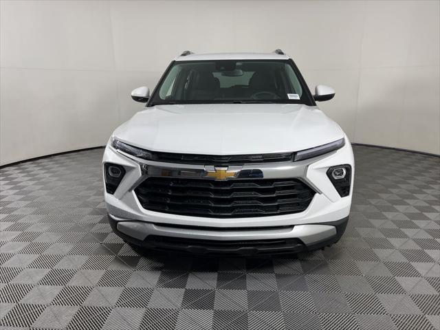 new 2025 Chevrolet TrailBlazer car, priced at $28,120