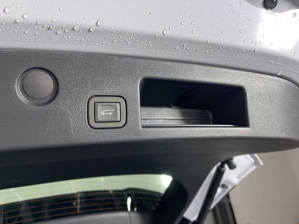 new 2026 Chevrolet Equinox car, priced at $39,100