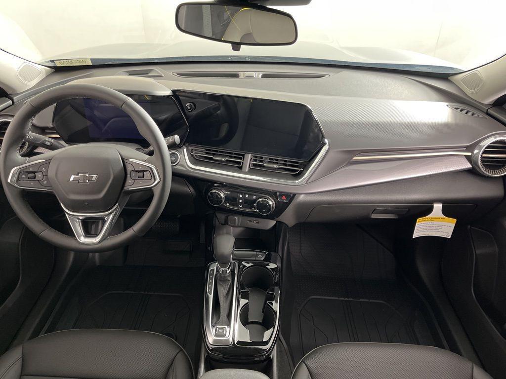 new 2025 Chevrolet Trax car, priced at $26,955