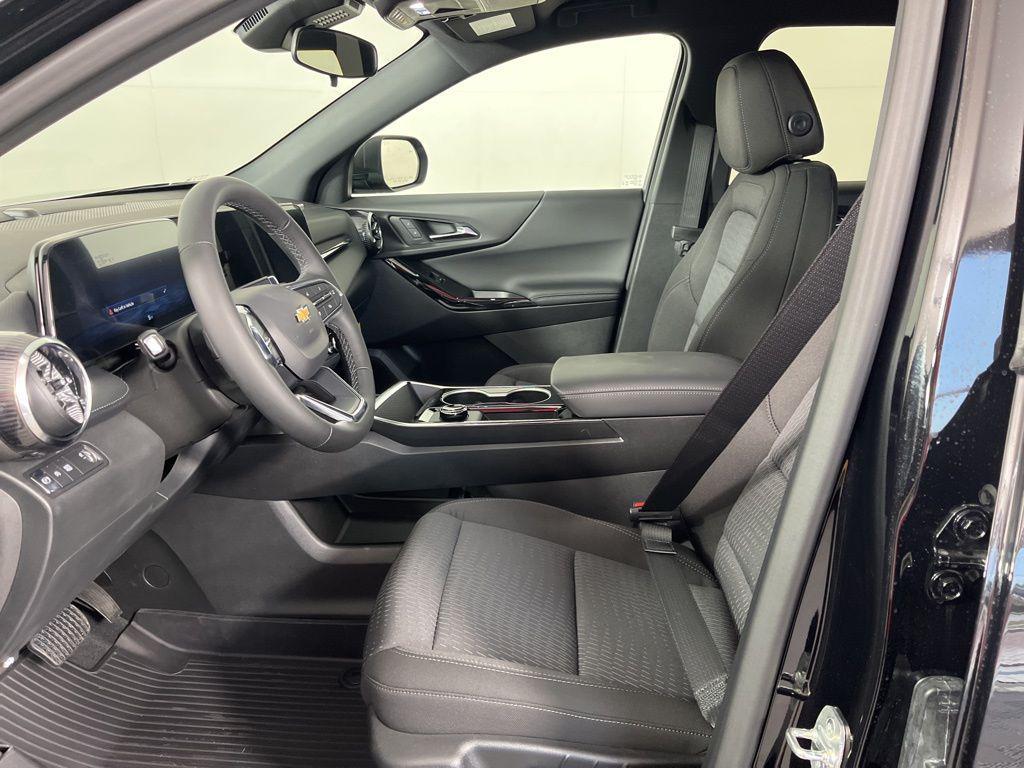 new 2026 Chevrolet Equinox car, priced at $30,820