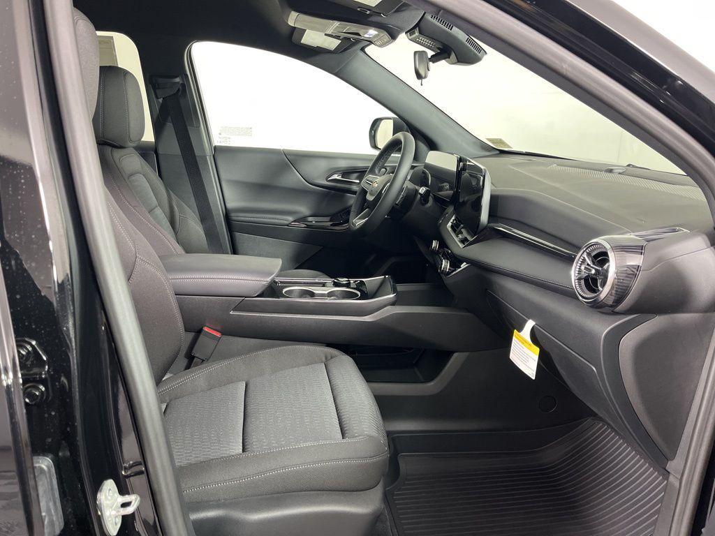 new 2026 Chevrolet Equinox car, priced at $30,820