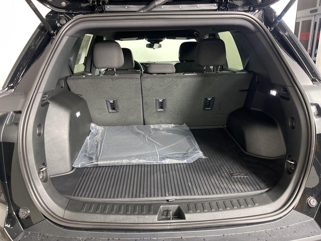 new 2026 Chevrolet Equinox car, priced at $30,820