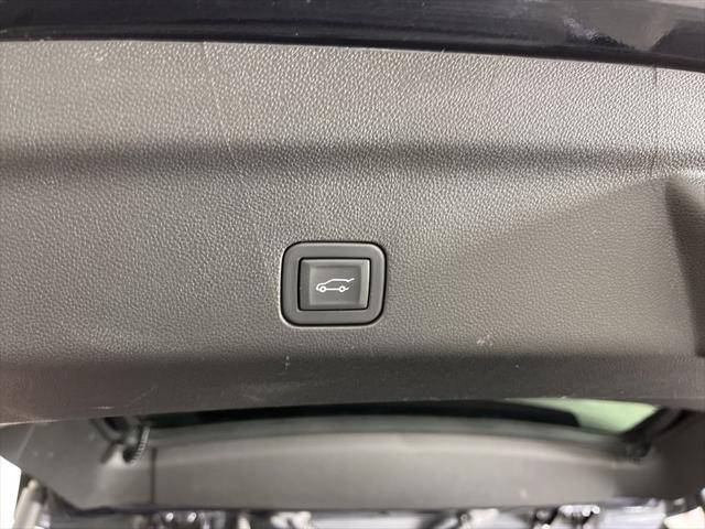 used 2023 Chevrolet Suburban car, priced at $47,360