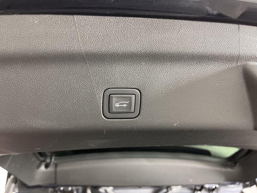 used 2023 Chevrolet Suburban car, priced at $44,500