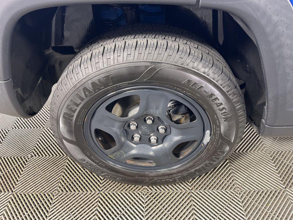used 2018 Jeep Compass car, priced at $11,998