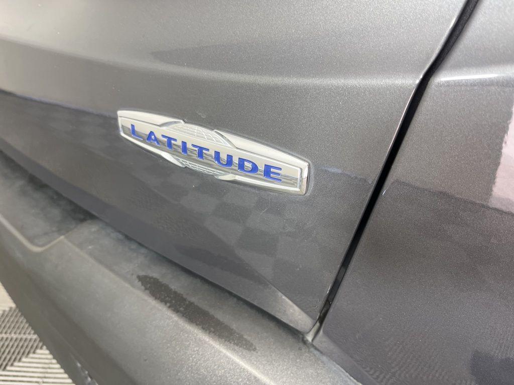 used 2022 Jeep Renegade car, priced at $19,031