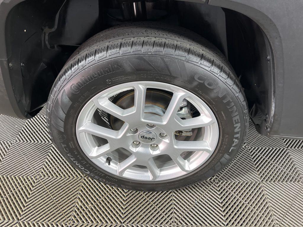 used 2022 Jeep Renegade car, priced at $19,031
