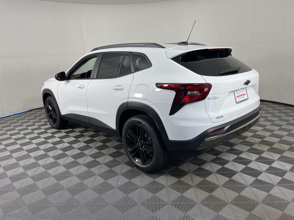 new 2025 Chevrolet Trax car, priced at $27,585