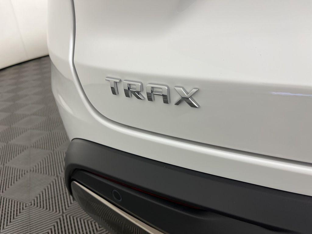 new 2025 Chevrolet Trax car, priced at $27,585