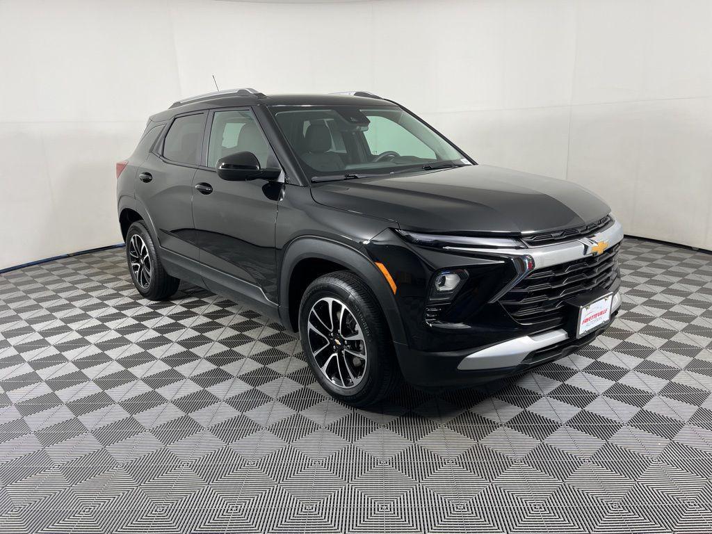 used 2025 Chevrolet TrailBlazer car, priced at $20,827