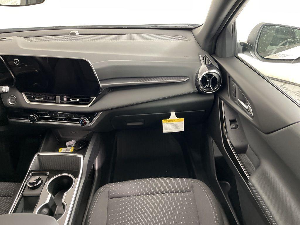 new 2026 Chevrolet Equinox car, priced at $30,760