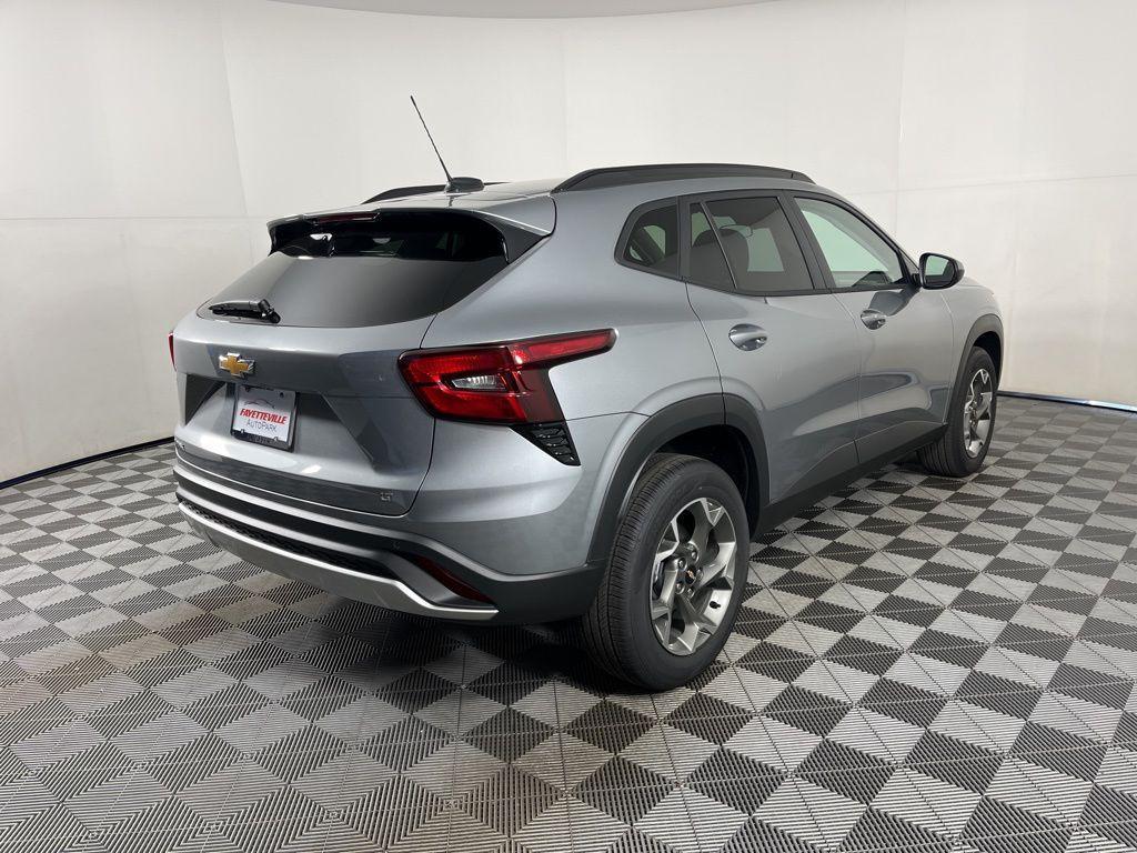 new 2026 Chevrolet Trax car, priced at $25,885
