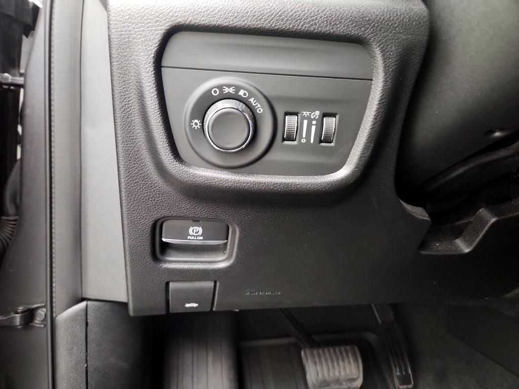 used 2023 Jeep Grand Cherokee L car, priced at $30,998