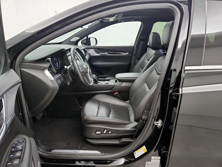 used 2023 Cadillac XT5 car, priced at $33,998