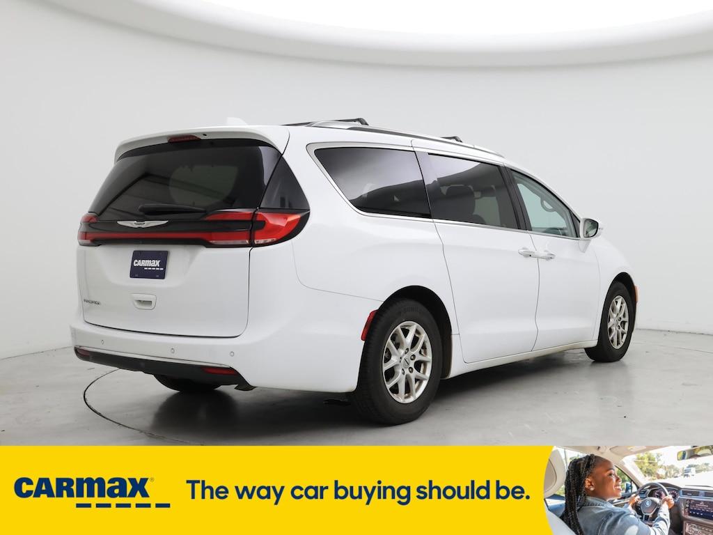 used 2021 Chrysler Pacifica car, priced at $23,998
