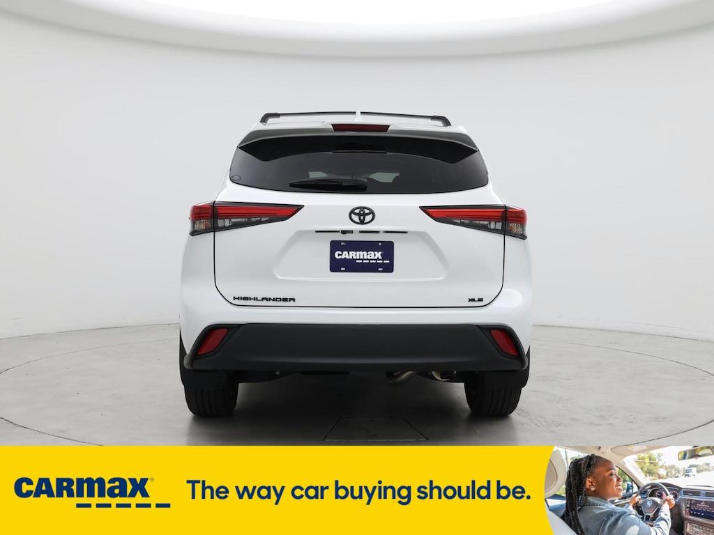used 2023 Toyota Highlander car, priced at $42,998