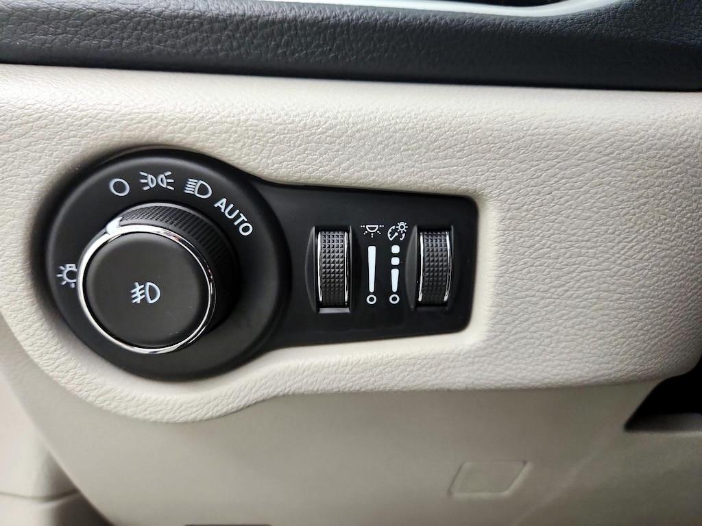 used 2022 Chrysler Pacifica car, priced at $30,998