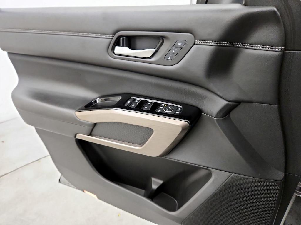 used 2022 Nissan Pathfinder car, priced at $31,998