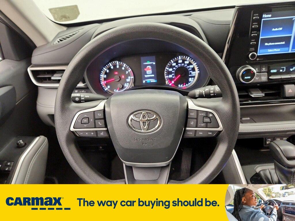 used 2022 Toyota Highlander car, priced at $28,998