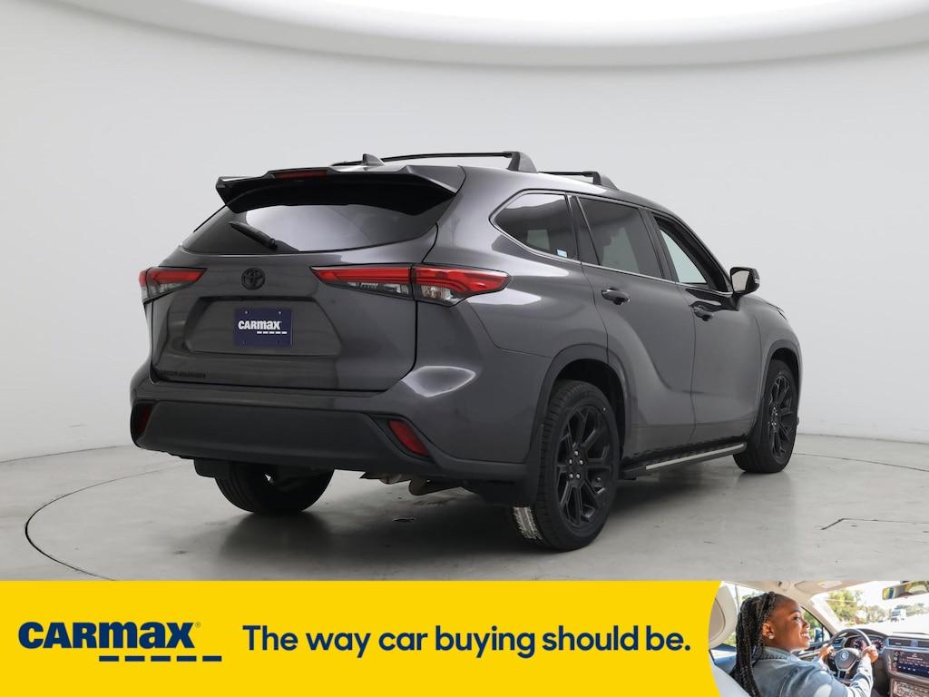 used 2022 Toyota Highlander car, priced at $28,998