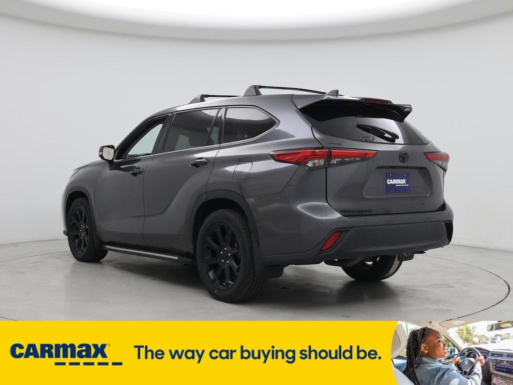 used 2022 Toyota Highlander car, priced at $28,998