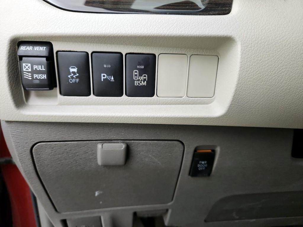 used 2015 Toyota Sienna car, priced at $26,998