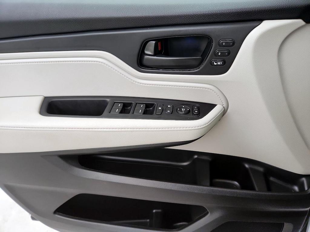 used 2025 Honda Odyssey car, priced at $42,998