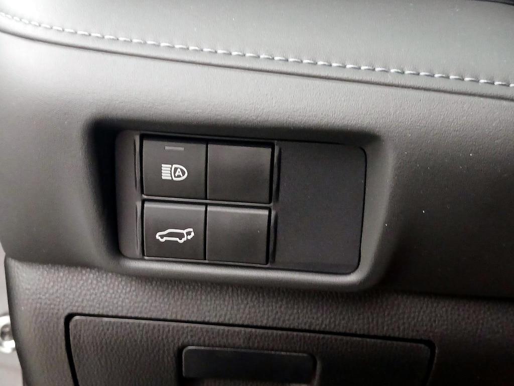 used 2021 Toyota Highlander Hybrid car, priced at $39,998