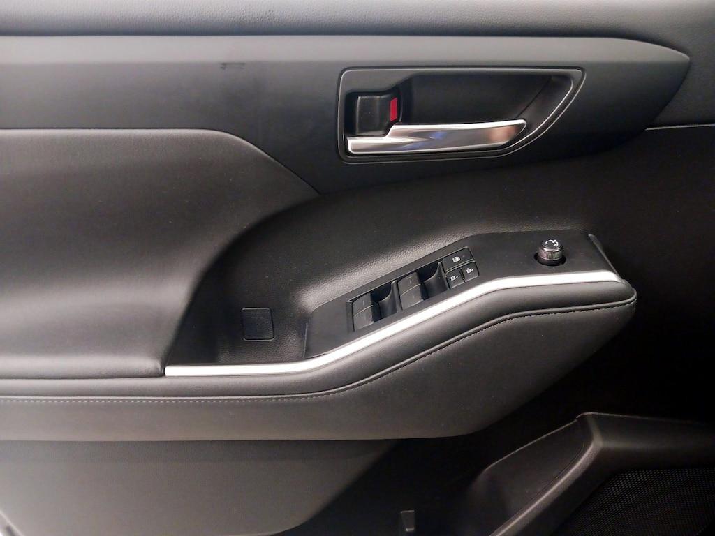 used 2021 Toyota Highlander Hybrid car, priced at $39,998