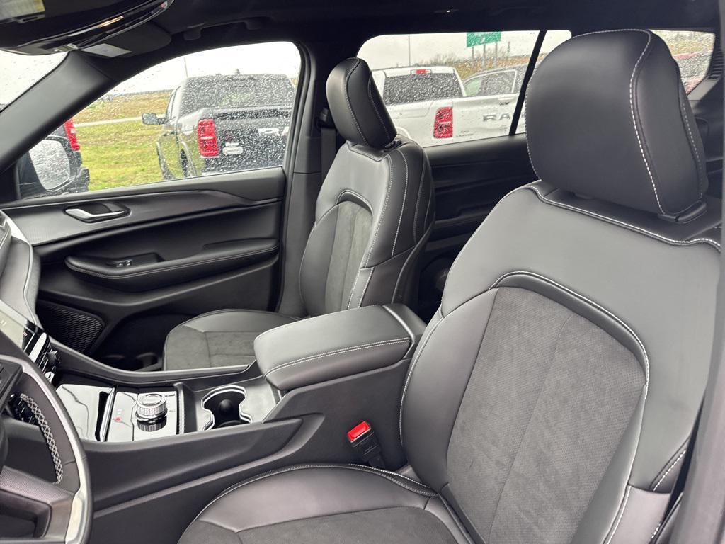 new 2025 Jeep Grand Cherokee L car, priced at $46,988