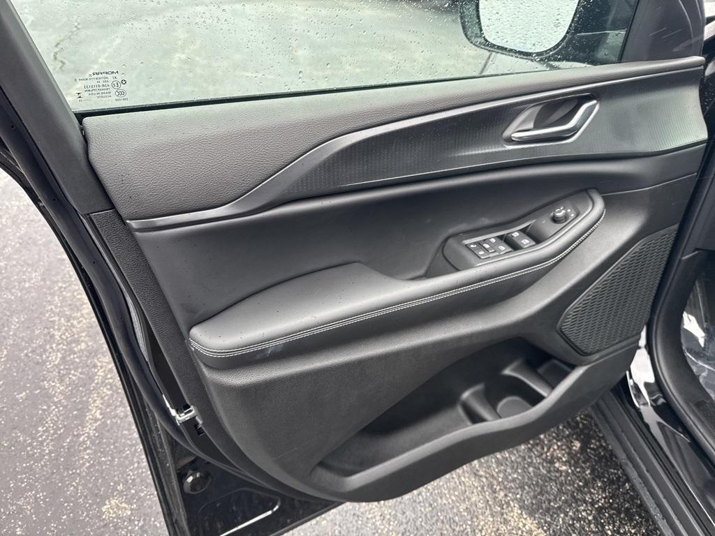 new 2025 Jeep Grand Cherokee L car, priced at $46,988