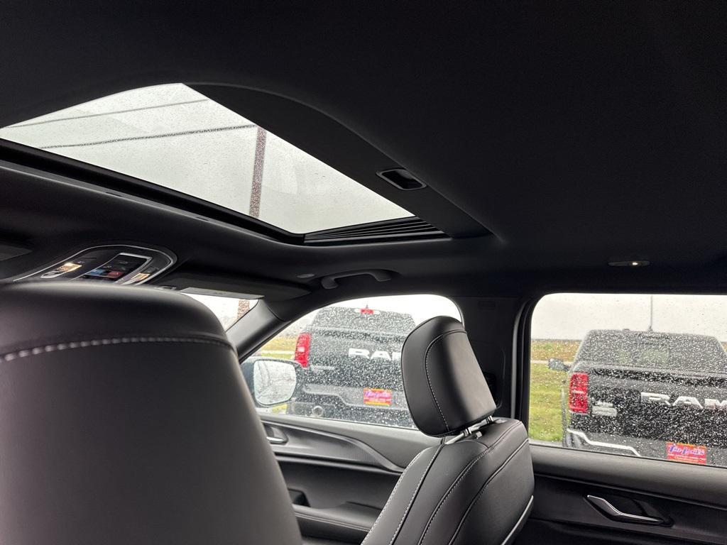 new 2025 Jeep Grand Cherokee L car, priced at $46,988