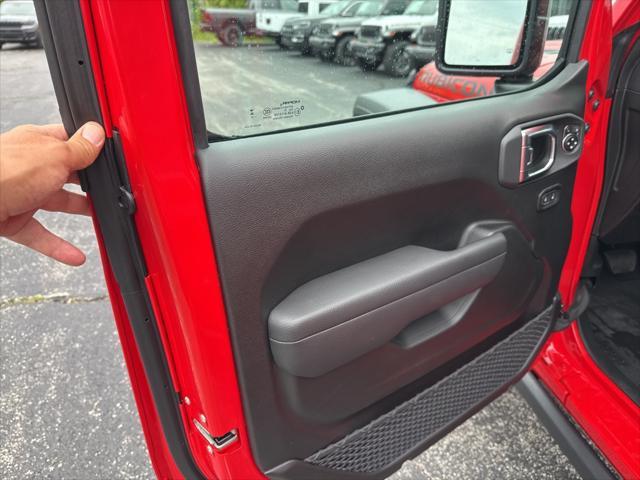 new 2025 Jeep Gladiator car, priced at $57,050