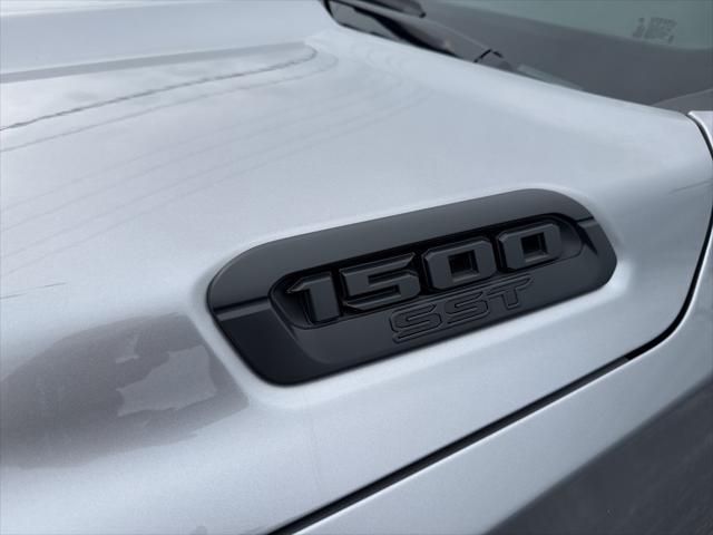 new 2025 Ram 1500 car, priced at $60,885