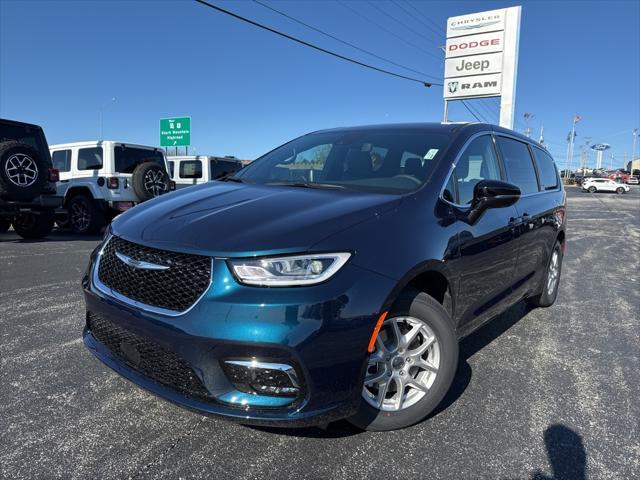 new 2025 Chrysler Pacifica car, priced at $43,868