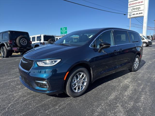 new 2025 Chrysler Pacifica car, priced at $44,868