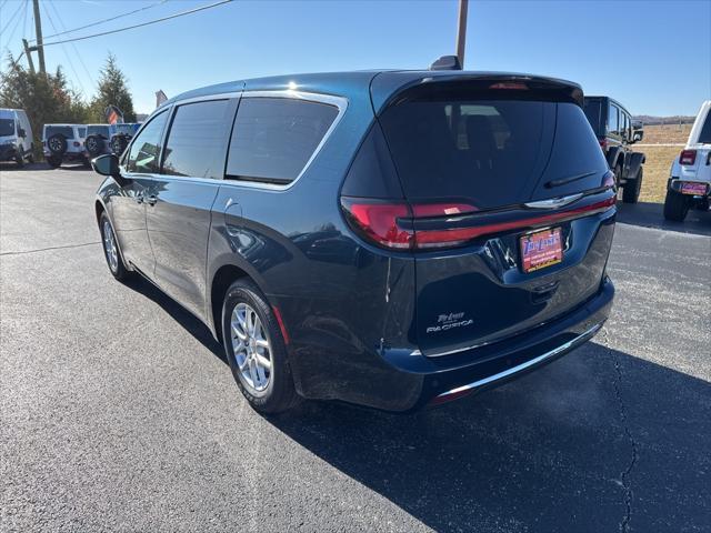 new 2025 Chrysler Pacifica car, priced at $44,868