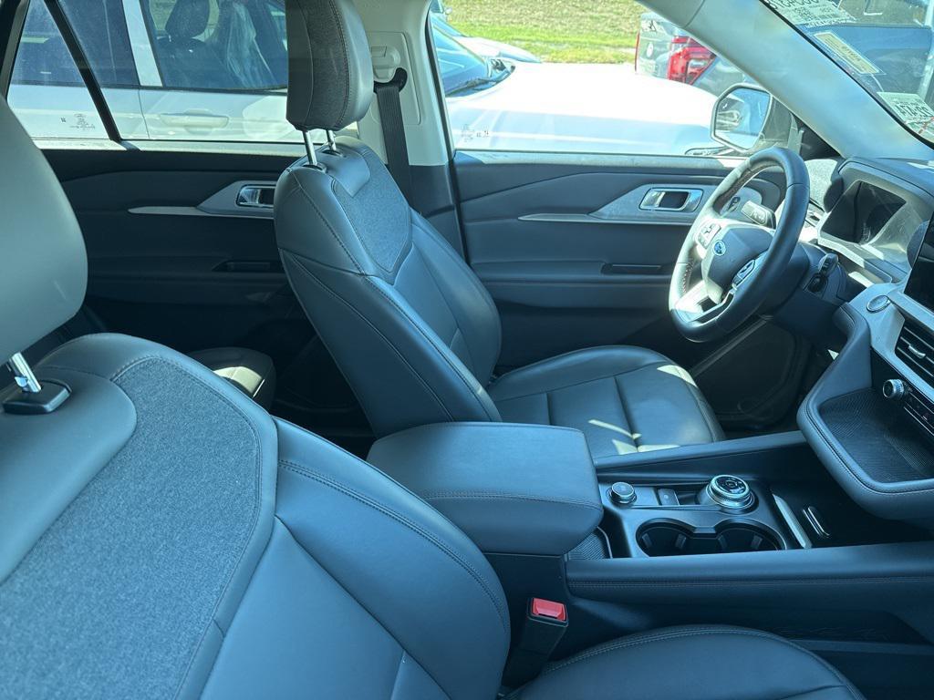 used 2025 Ford Explorer car, priced at $39,124