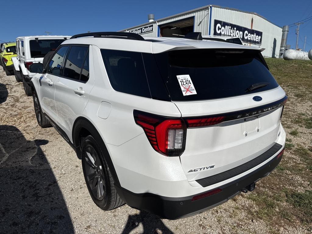 used 2025 Ford Explorer car, priced at $39,124