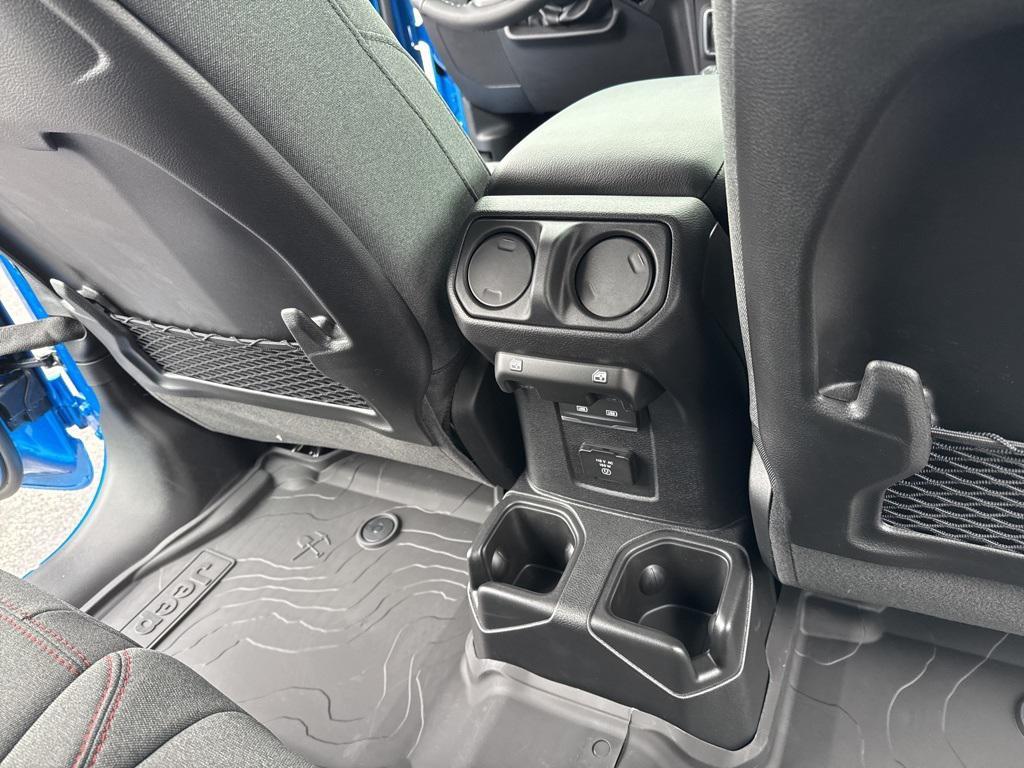 new 2025 Jeep Wrangler car, priced at $60,395