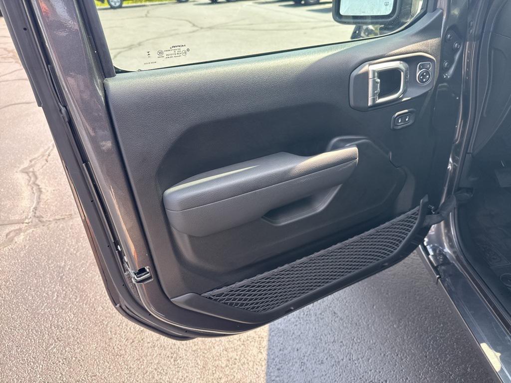 new 2025 Jeep Gladiator car, priced at $47,988