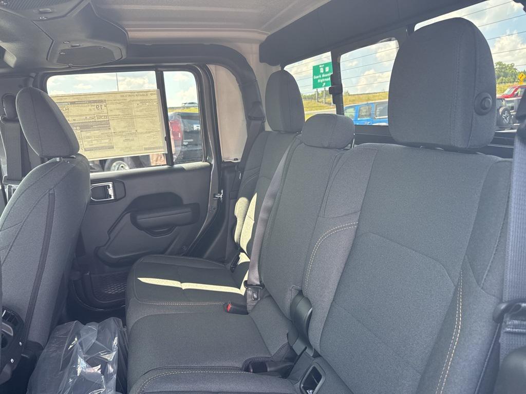 new 2025 Jeep Gladiator car, priced at $47,988