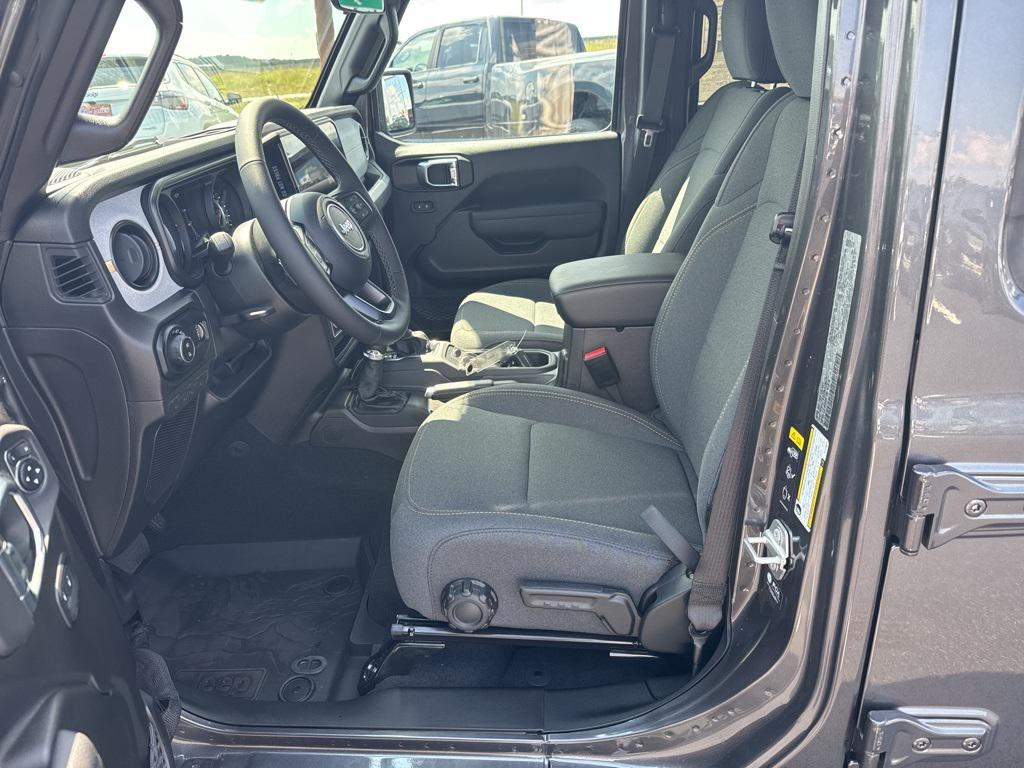 new 2025 Jeep Gladiator car, priced at $47,988