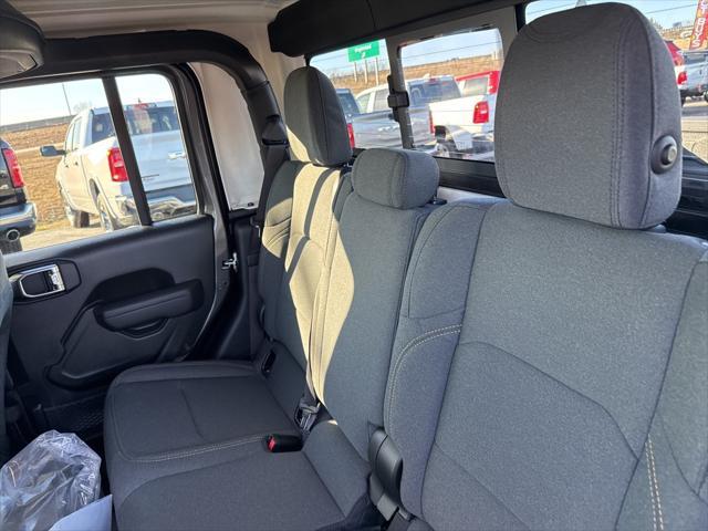 new 2025 Jeep Gladiator car, priced at $44,735