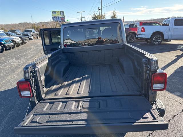 new 2025 Jeep Gladiator car, priced at $44,735