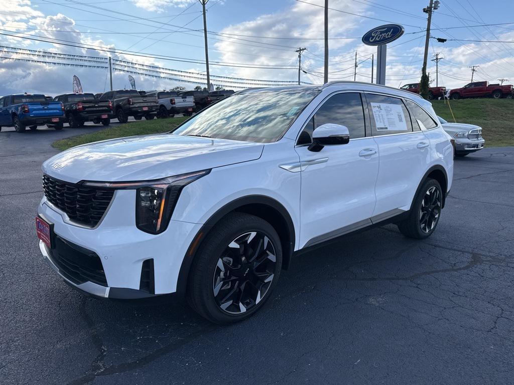 used 2025 Kia Sorento car, priced at $36,765