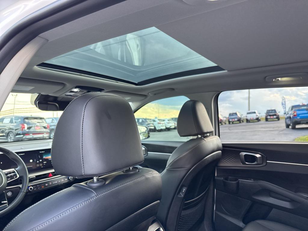 used 2025 Kia Sorento car, priced at $36,765
