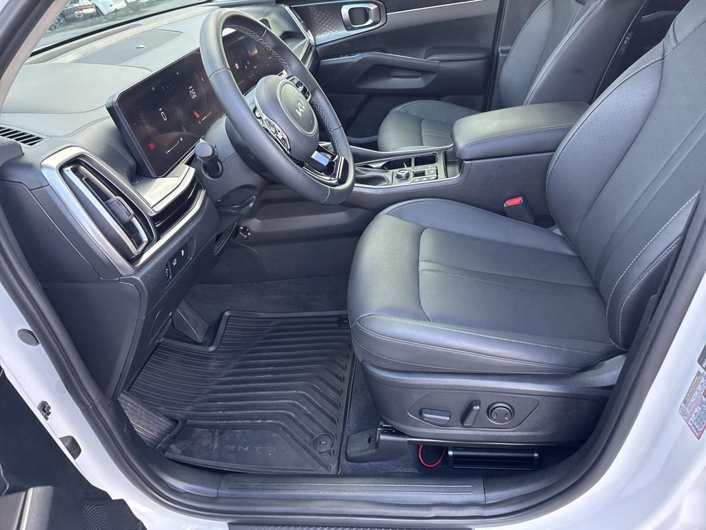 used 2025 Kia Sorento car, priced at $36,765