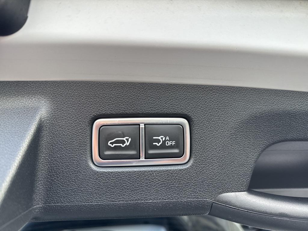 used 2025 Kia Sorento car, priced at $36,765