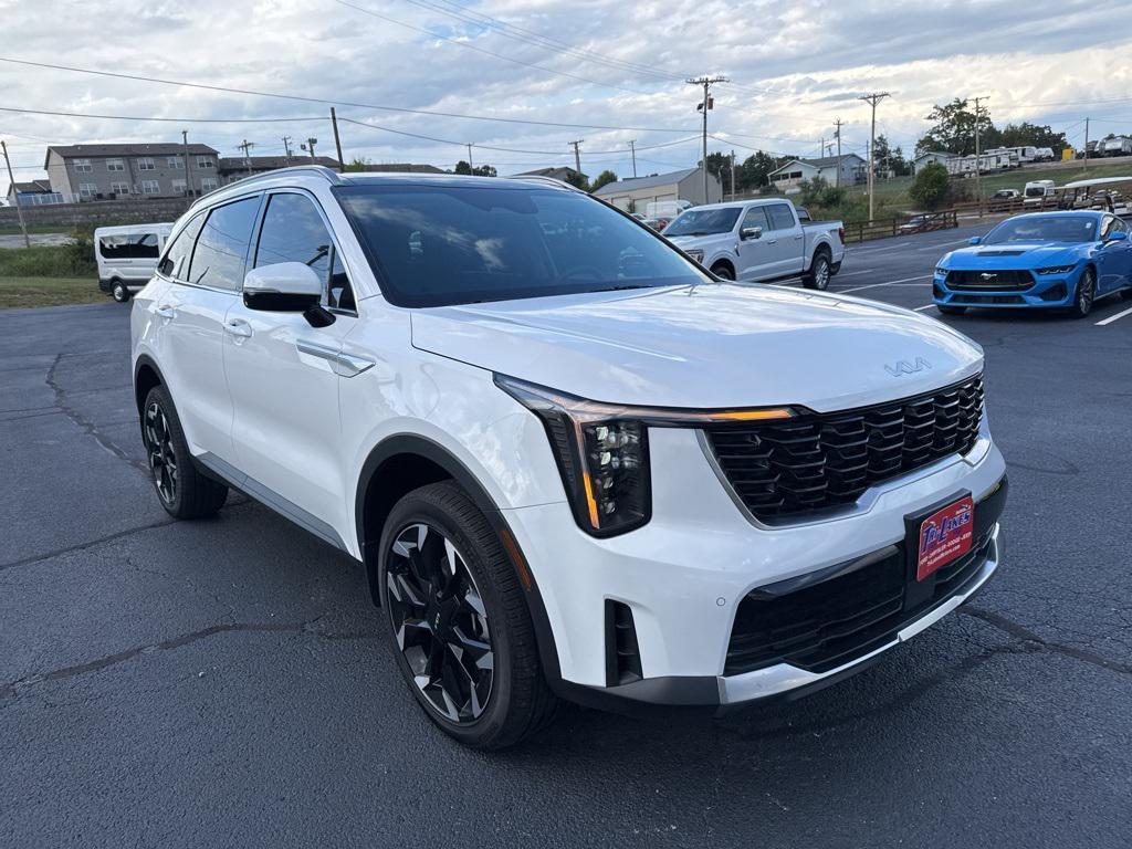 used 2025 Kia Sorento car, priced at $36,765